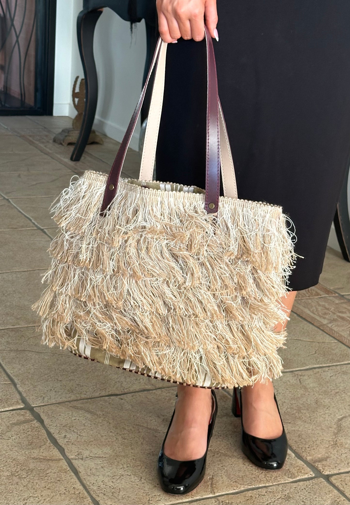AGNES Medium Sized Fringed Tote Bag