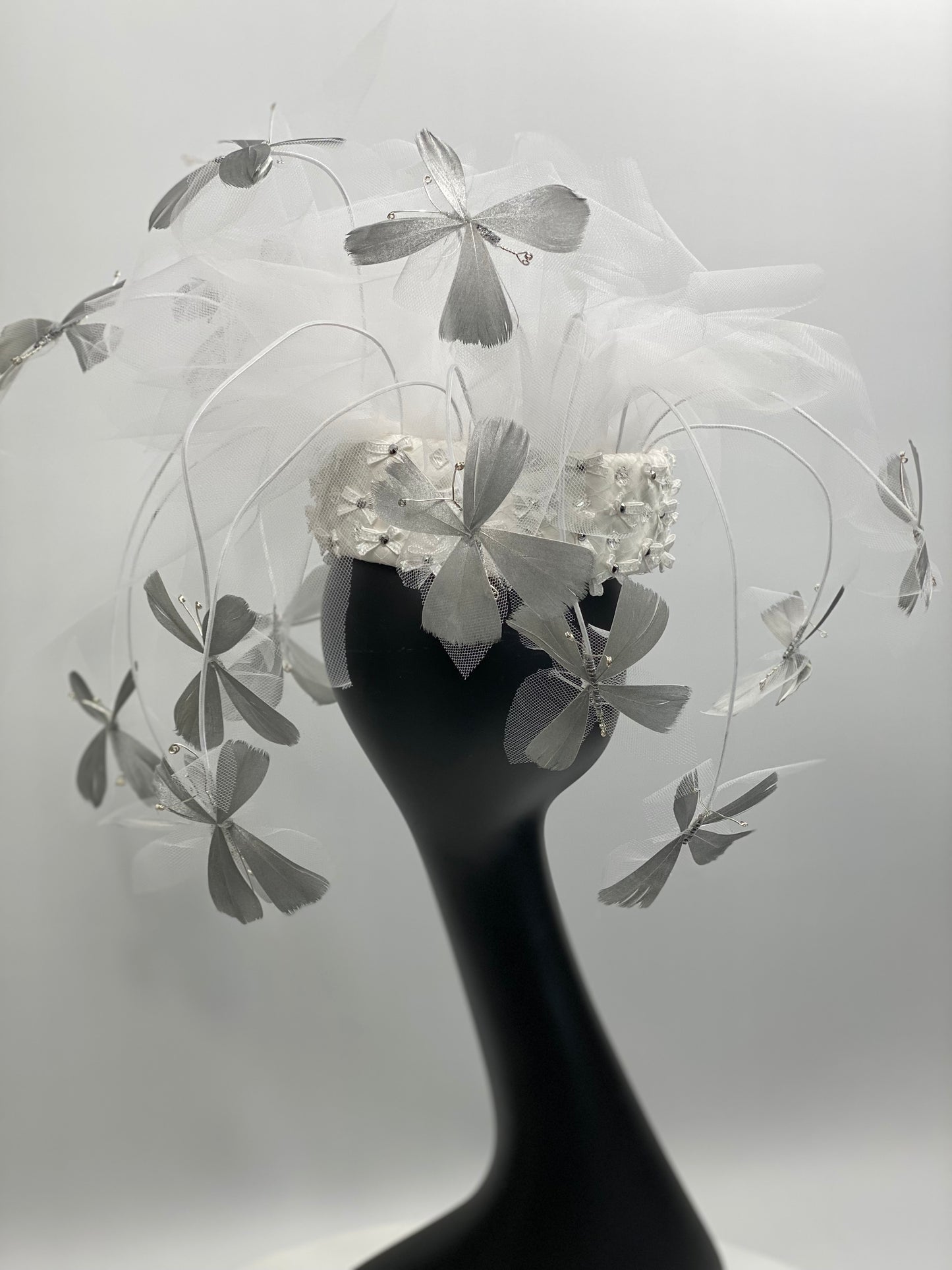 LEDA White Tulle Bridal Headpiece Race Hat