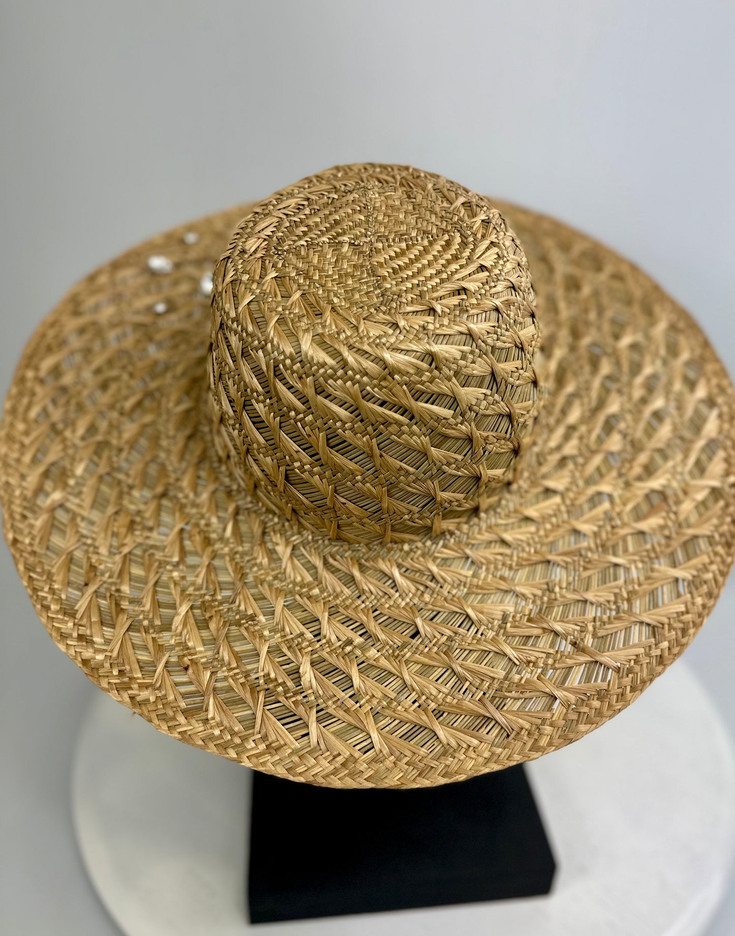 LILLIANA Wide Brimmed Straw m Hat