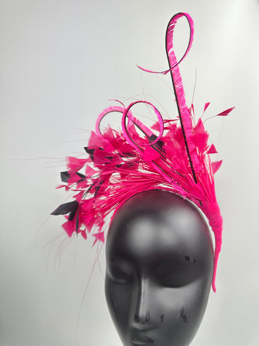 DELLA Hot Pink Fascinator