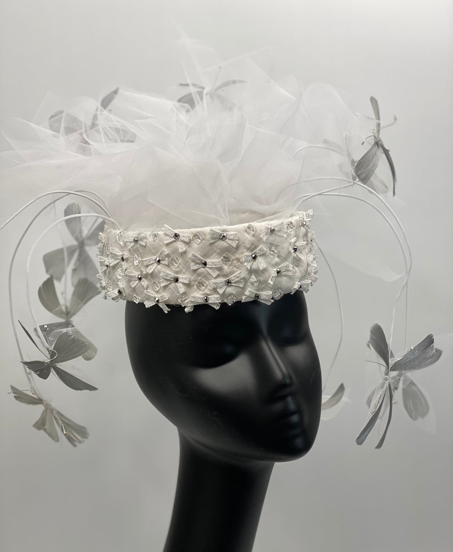 LEDA White Tulle Bridal Headpiece  Race Hat