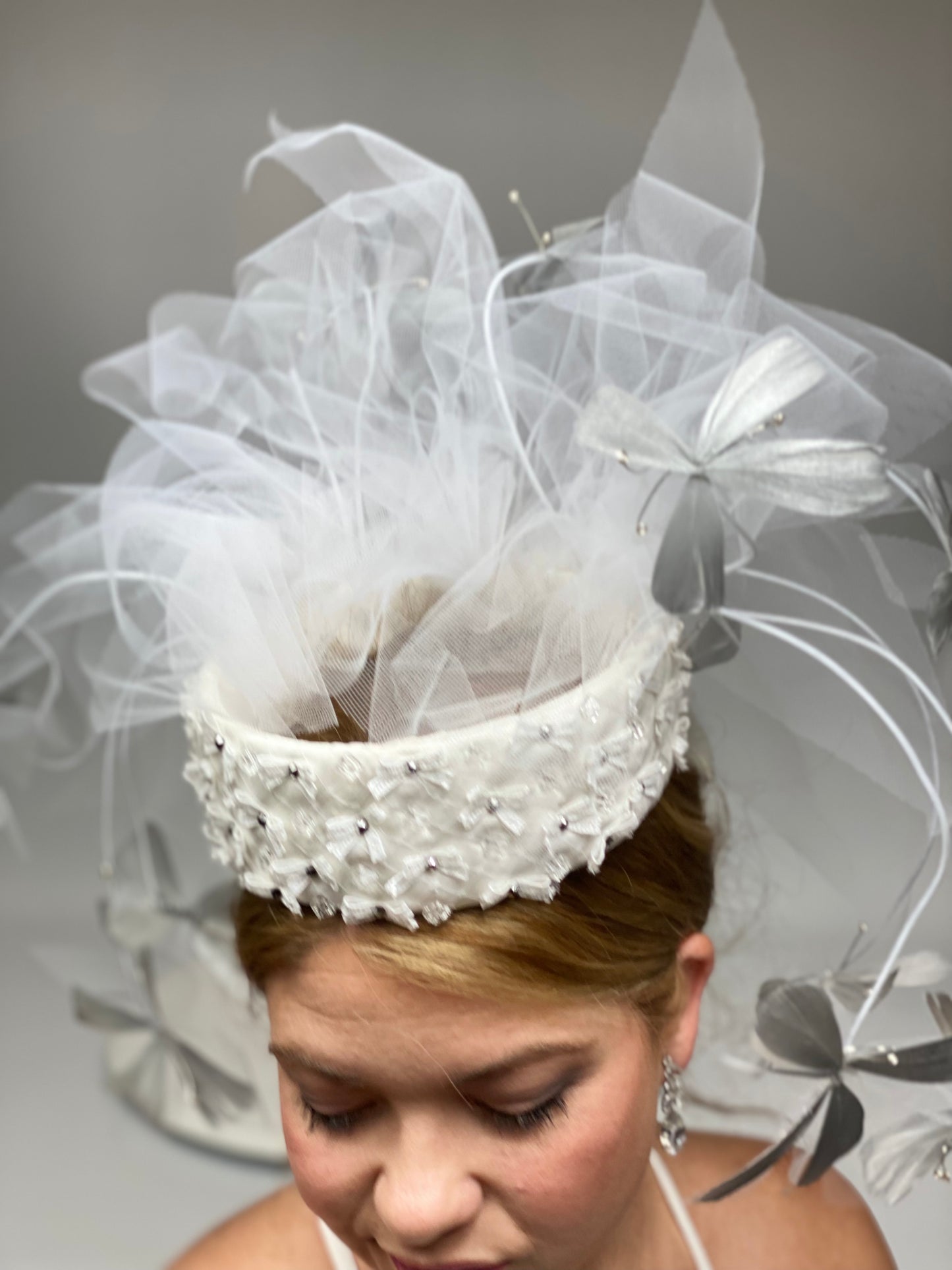 LEDA White Tulle Bridal Headpiece  Race Hat